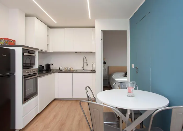 Gambara Urban Flat - Stylish And Next To Metro Milan