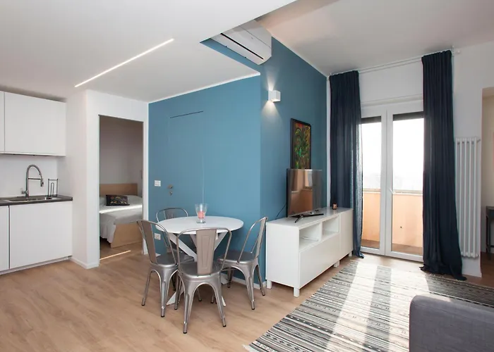 Apartment Gambara Urban Flat - Stylish And Next To Metro