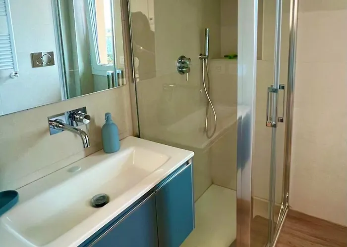 Apartment Gambara Urban Flat - Stylish And Next To Metro *
