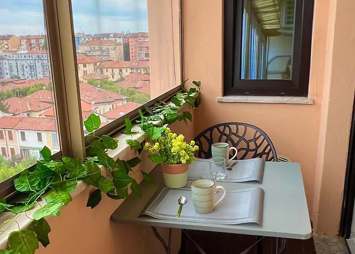 Apartment Gambara Urban Flat - Stylish And Next To Metro